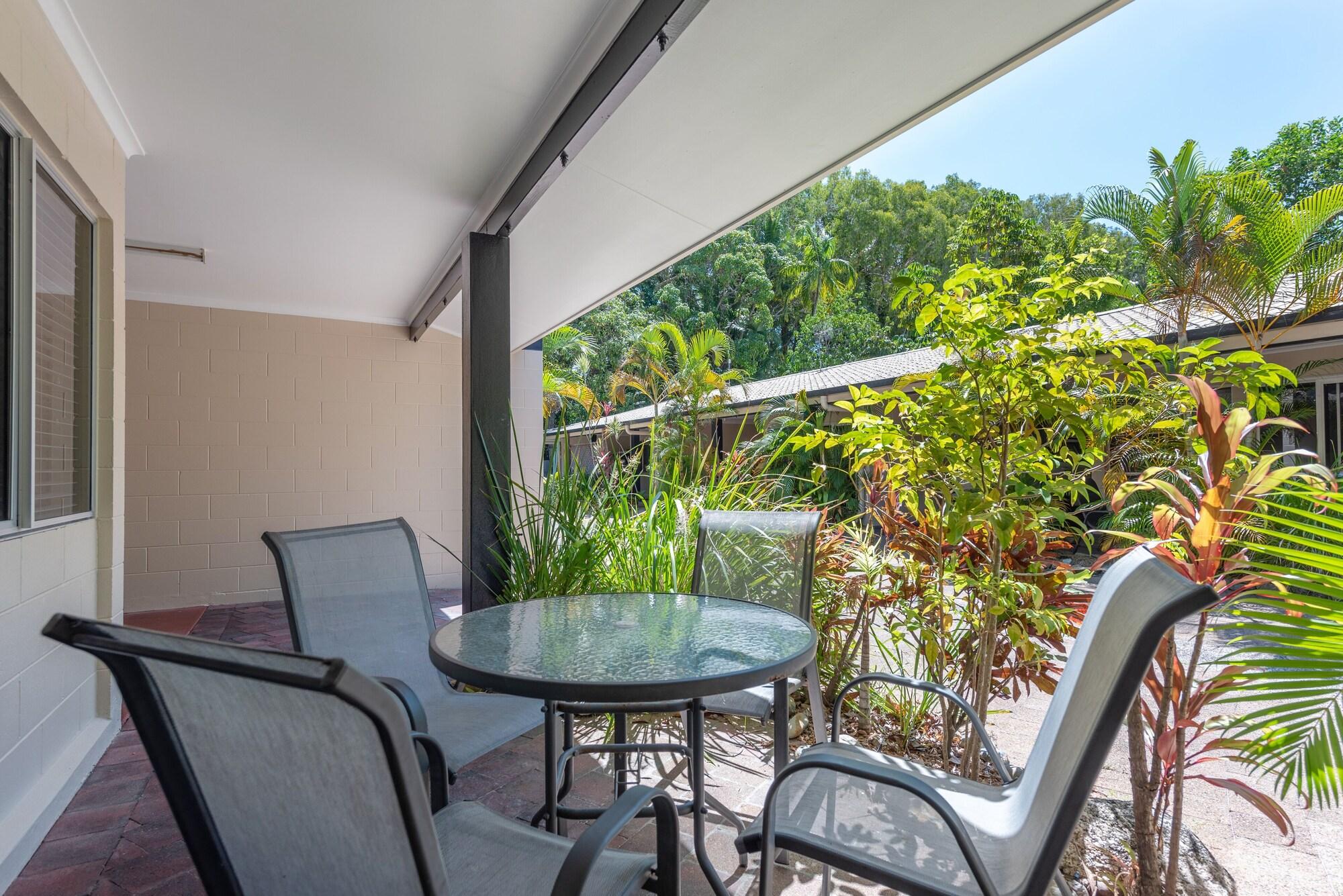 Lychee Tree Holiday Apartments Port Douglas Kültér fotó